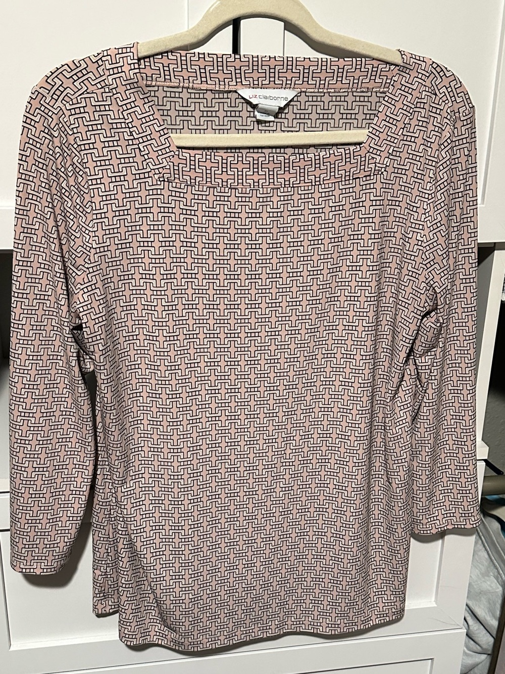 Liz Claiborne Pink Geometric Print Knit Top Size Medium 3/4 Sleeve Blouse